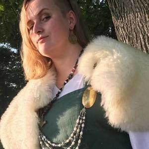 Meet your Posher, Enyo